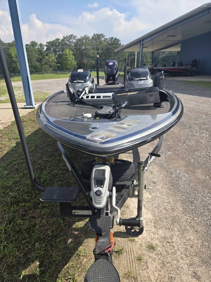 2014 Nitro Z9