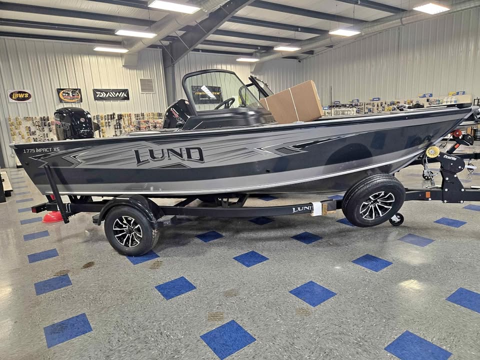 2025 Lund 1775 Impact XS